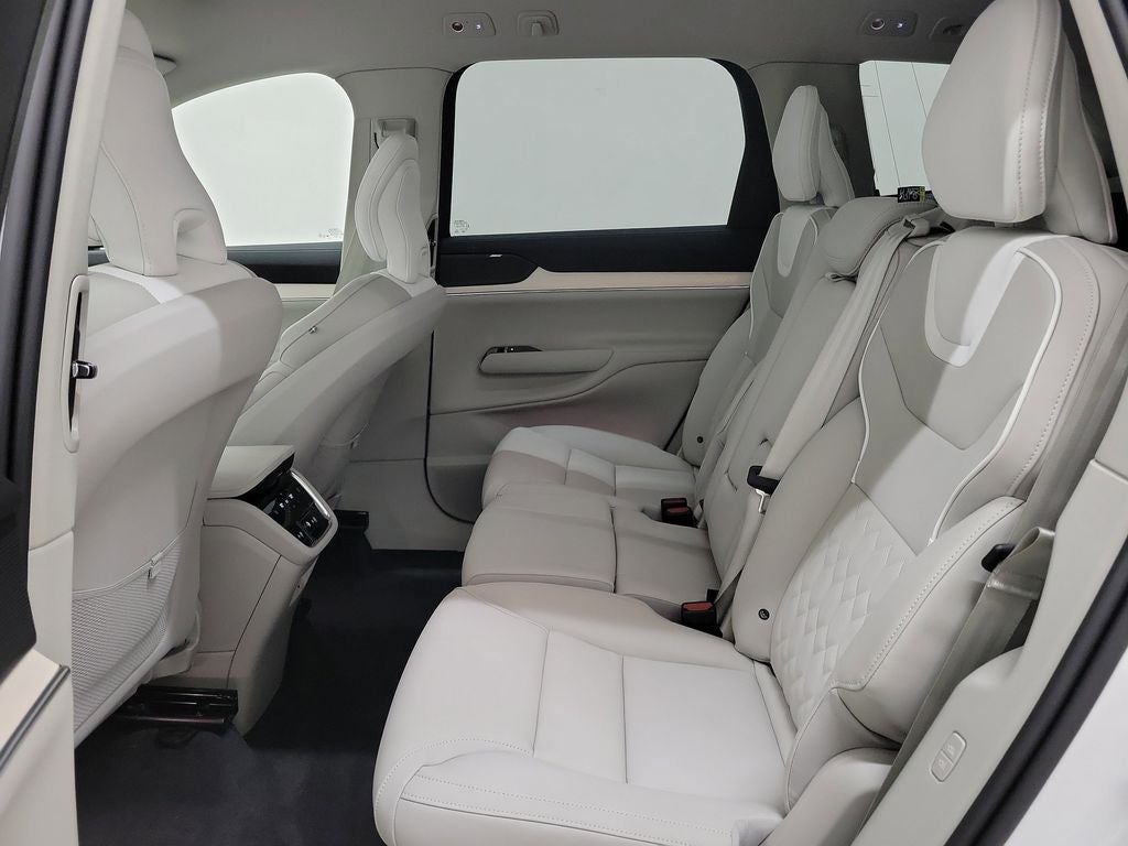 2025 Volvo EX90 Twin Motor Ultra 7-Seater