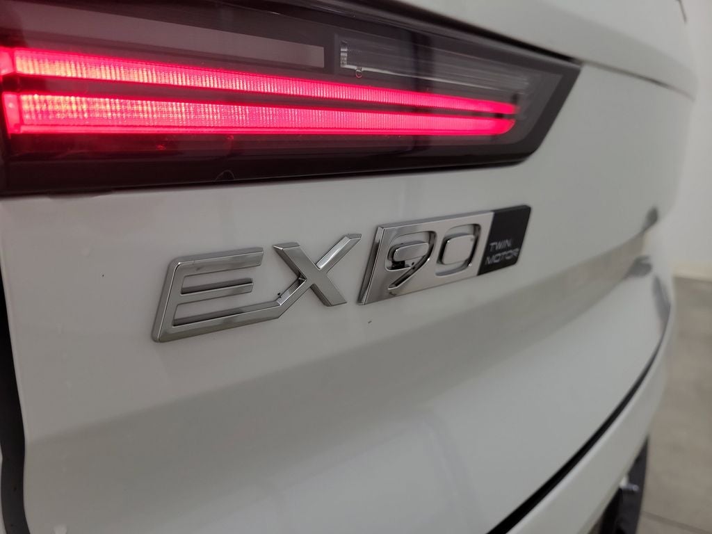 2025 Volvo EX90 Twin Motor Ultra 7-Seater