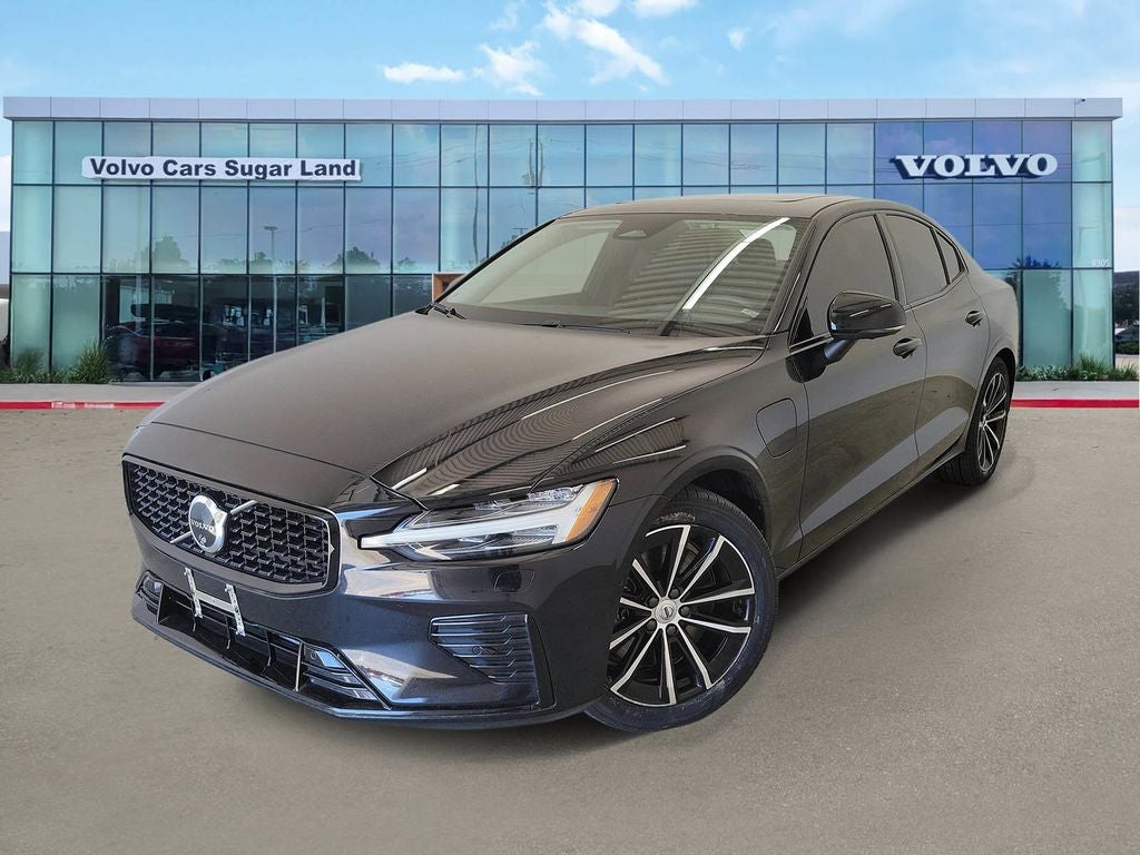 2025 Volvo S60 Plug-In Hybrid T8 Plus