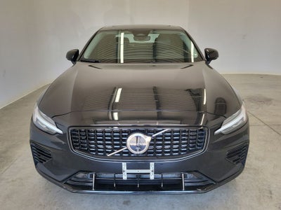 2025 Volvo S60 Plug-In Hybrid T8 Plus