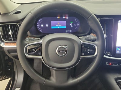 2025 Volvo S60 Plug-In Hybrid T8 Plus