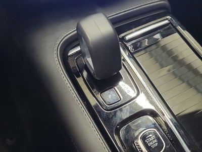 2025 Volvo S60 Plug-In Hybrid T8 Plus
