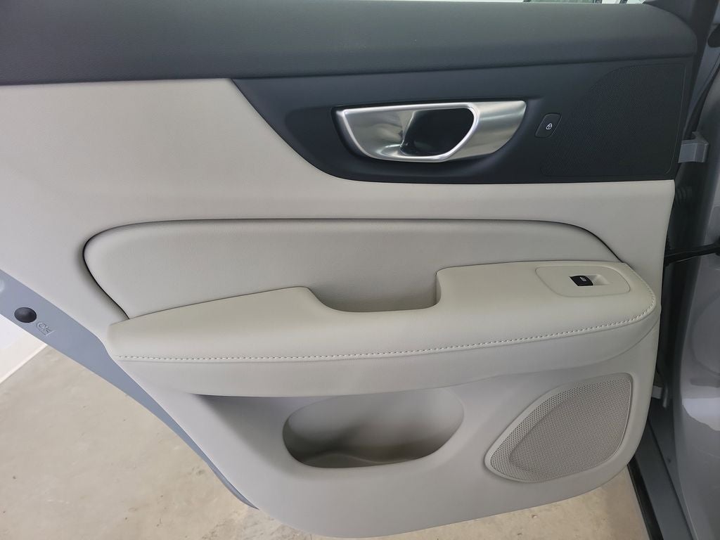 2025 Volvo S60 B5 Plus