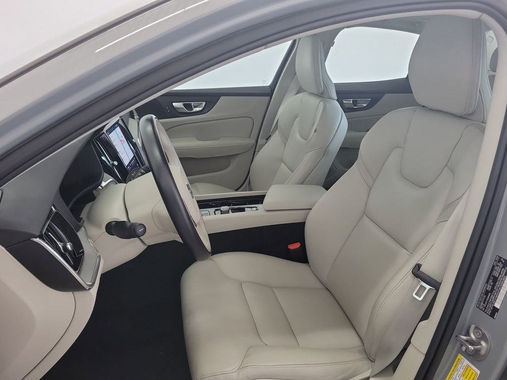 2025 Volvo S60 B5 Plus