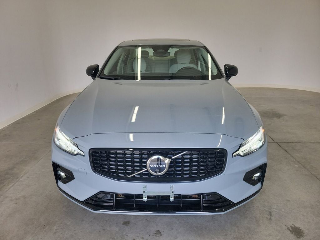 2025 Volvo S60 B5 Plus