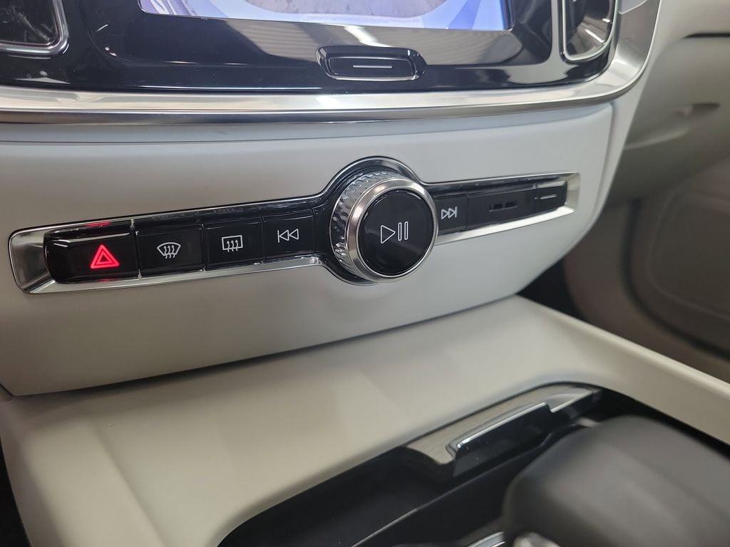 2025 Volvo S60 B5 Plus