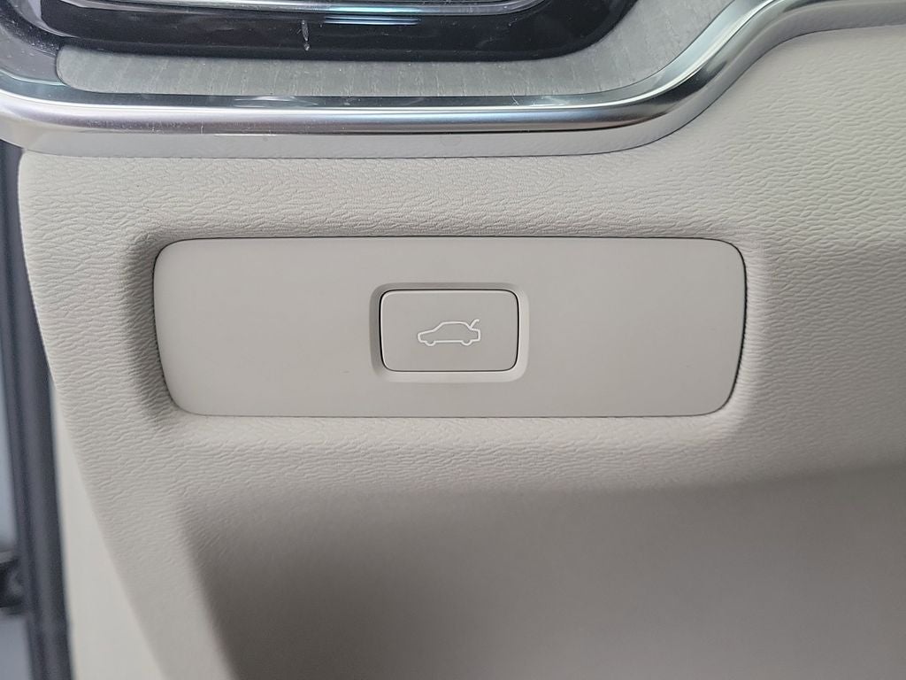 2025 Volvo S60 B5 Plus