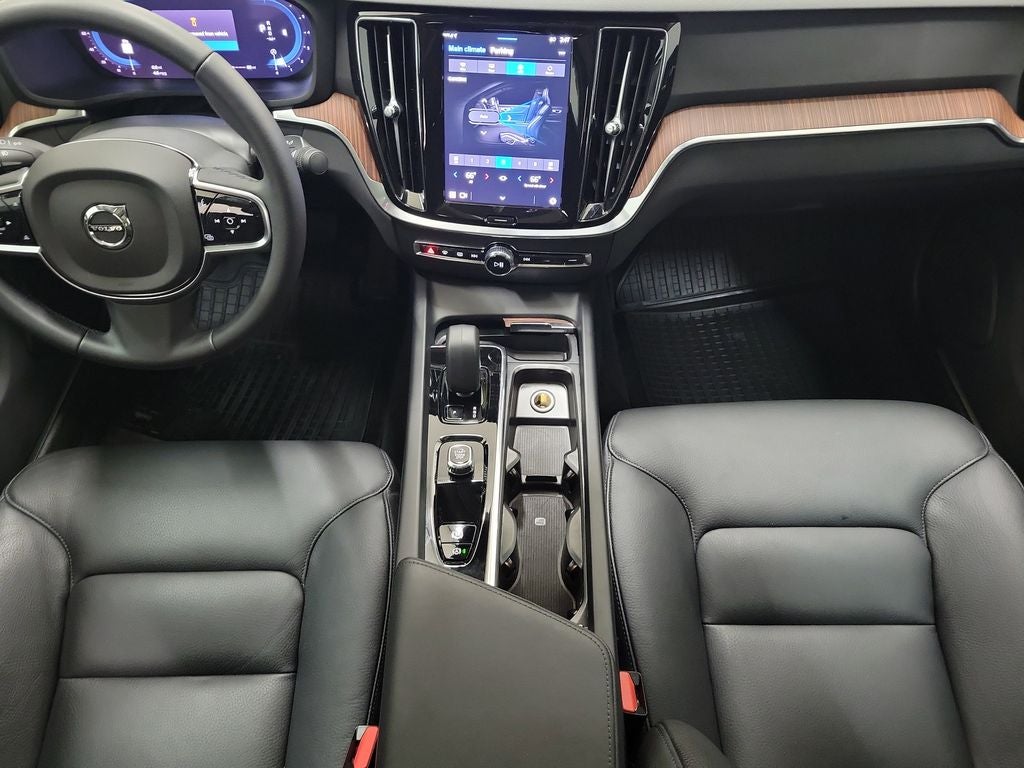 2025 Volvo S60 B5 Plus