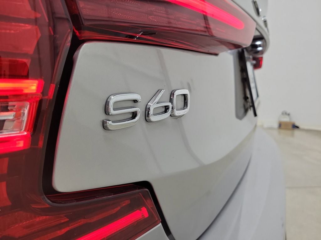 2025 Volvo S60 B5 Plus