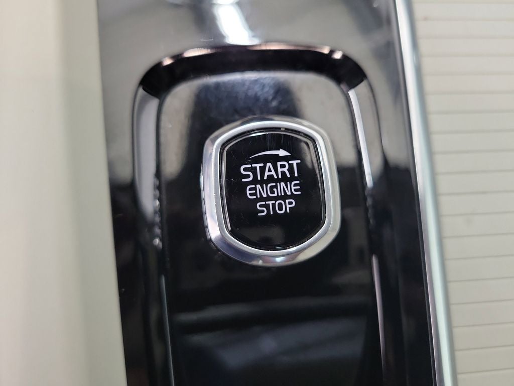 2025 Volvo S60 B5 Core