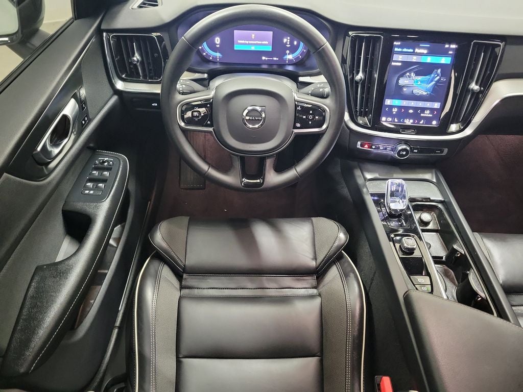 2024 Volvo S60 B5 Plus Black Edition
