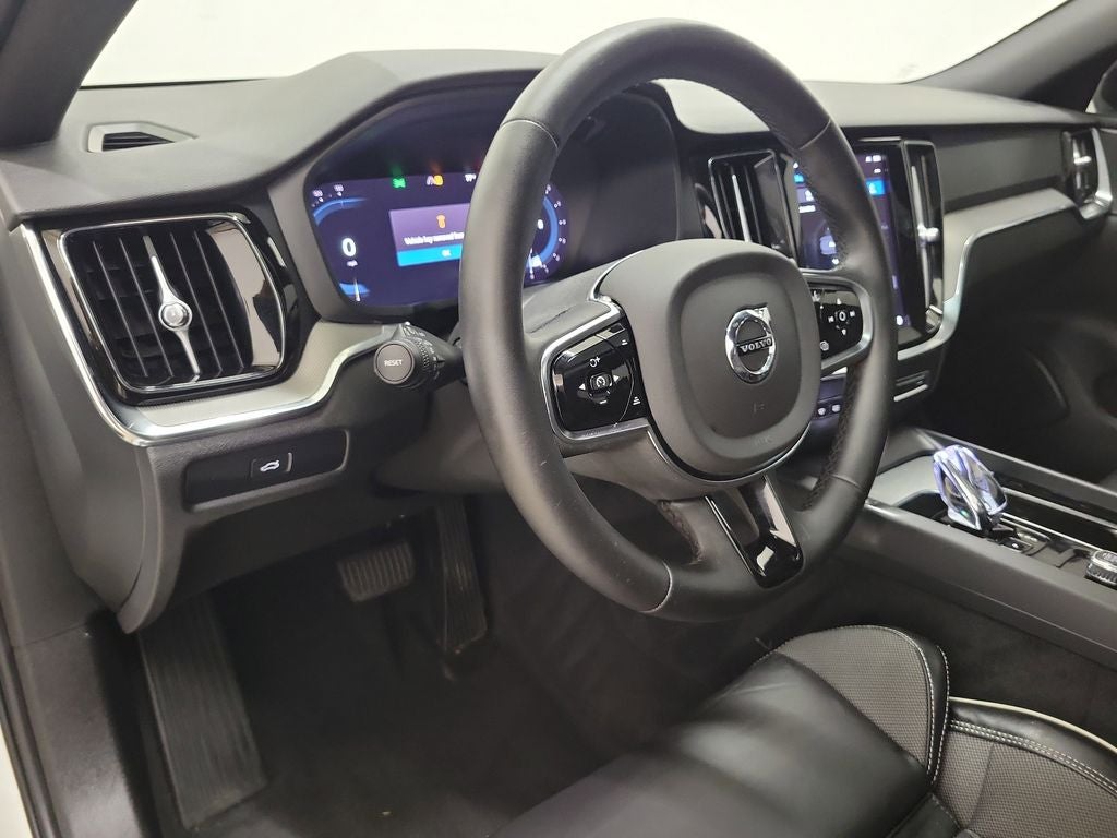 2024 Volvo S60 B5 Plus Black Edition