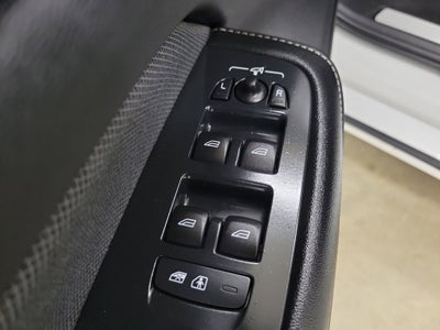 2024 Volvo S60 B5 Plus Black Edition