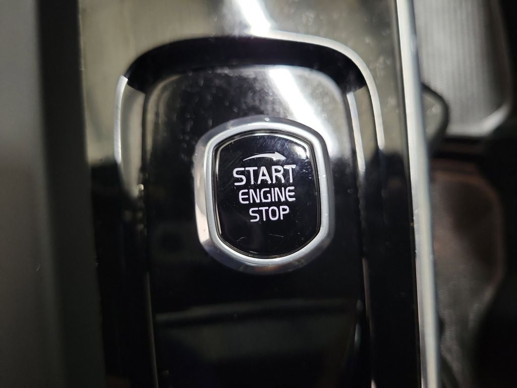 2024 Volvo S60 B5 Plus Black Edition