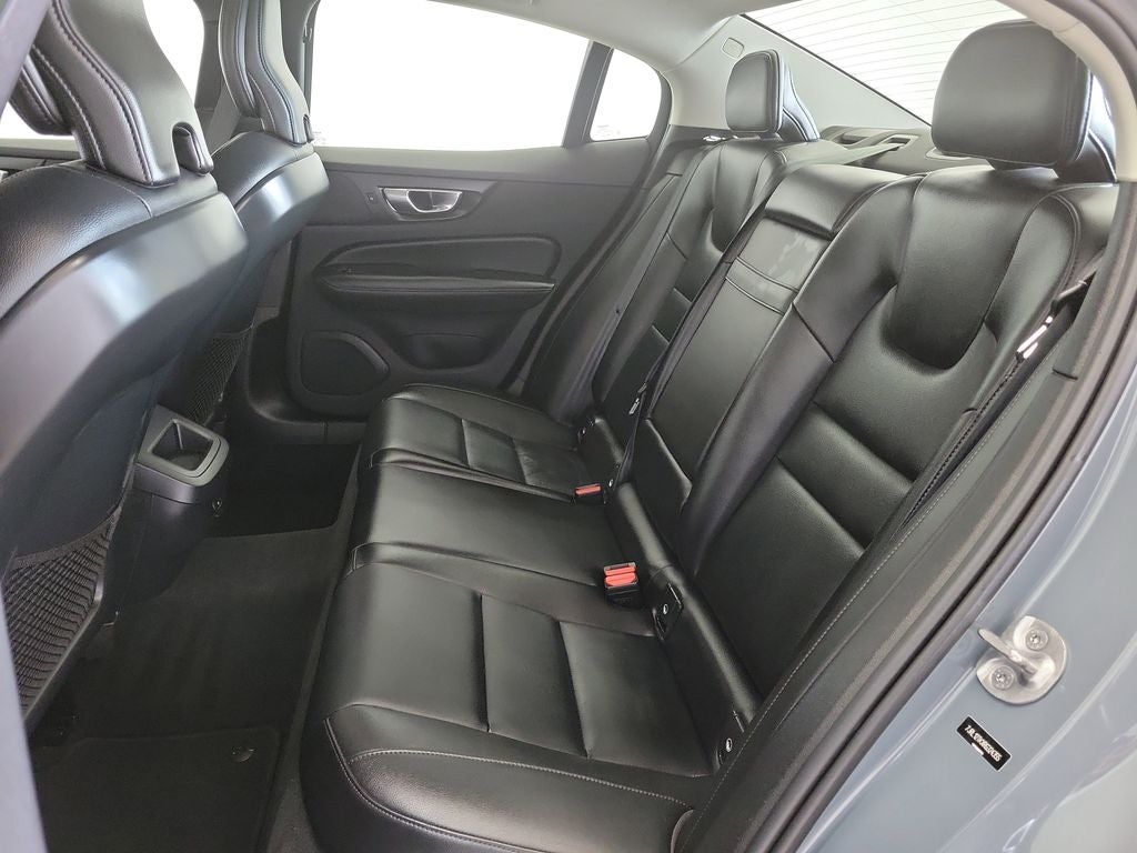 2024 Volvo S60 B5 Core Dark Theme