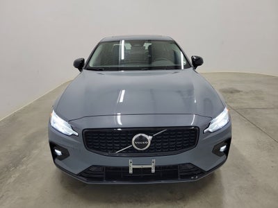 2024 Volvo S60 B5 Core Dark Theme