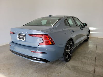 2024 Volvo S60 B5 Core Dark Theme