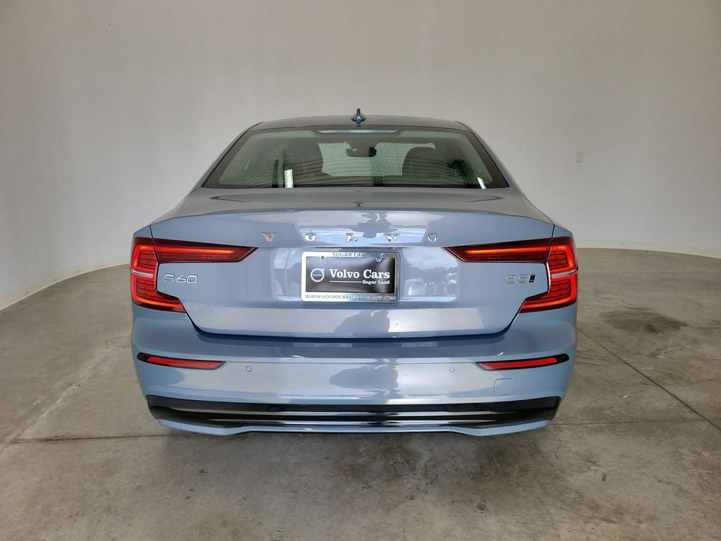 2024 Volvo S60 B5 Core Dark Theme