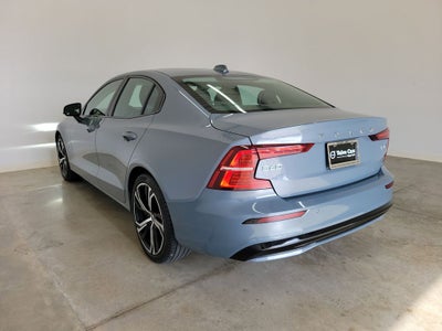 2024 Volvo S60 B5 Core Dark Theme
