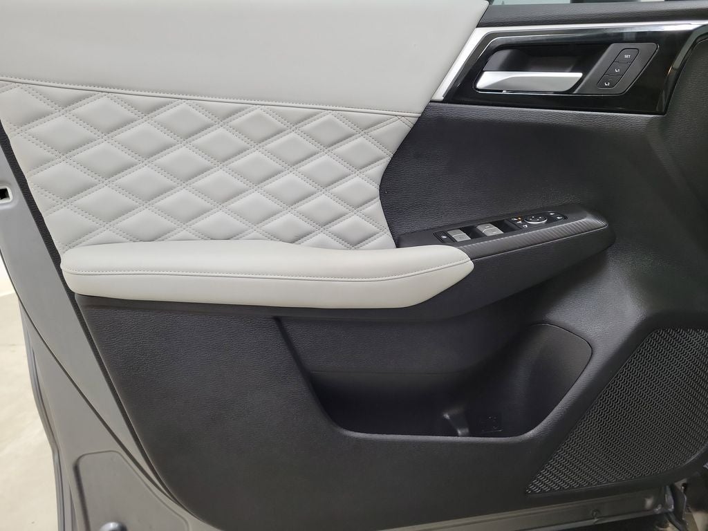 2023 Mitsubishi Outlander SEL Black Edition