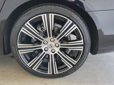 2023 Volvo S90 B6 Plus