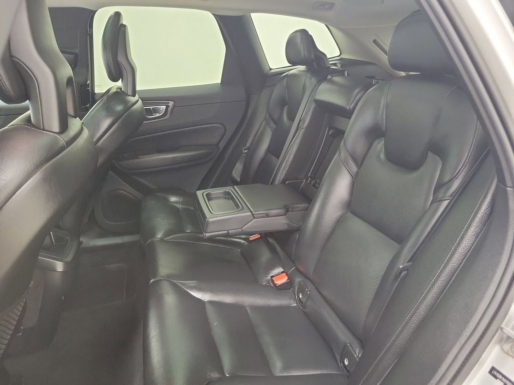 2019 Volvo XC60 T5 Momentum