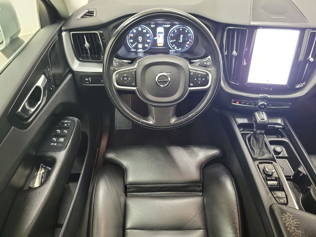 2019 Volvo XC60 T5 Momentum