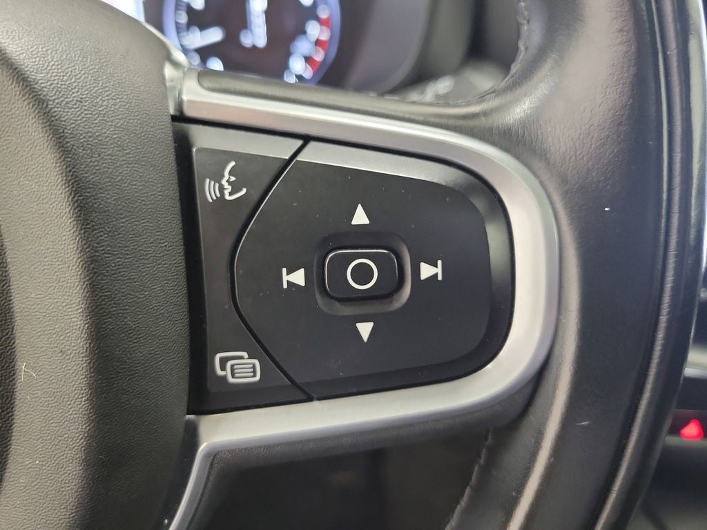 2019 Volvo XC60 T5 Momentum