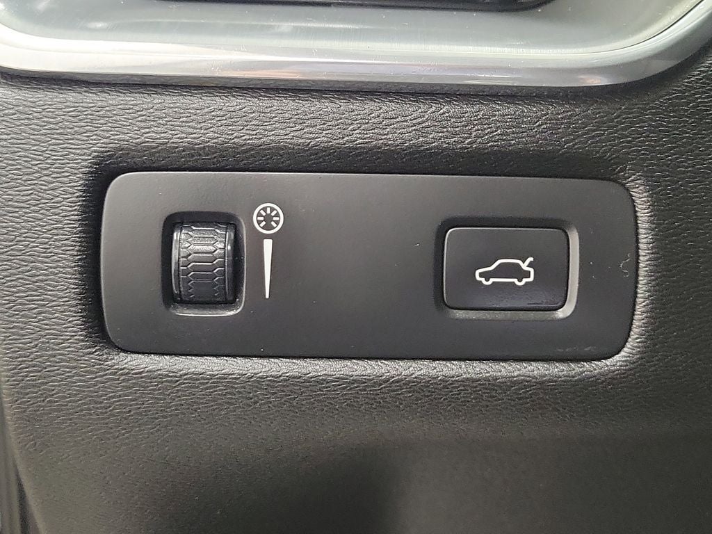 2019 Volvo XC60 T5 Momentum