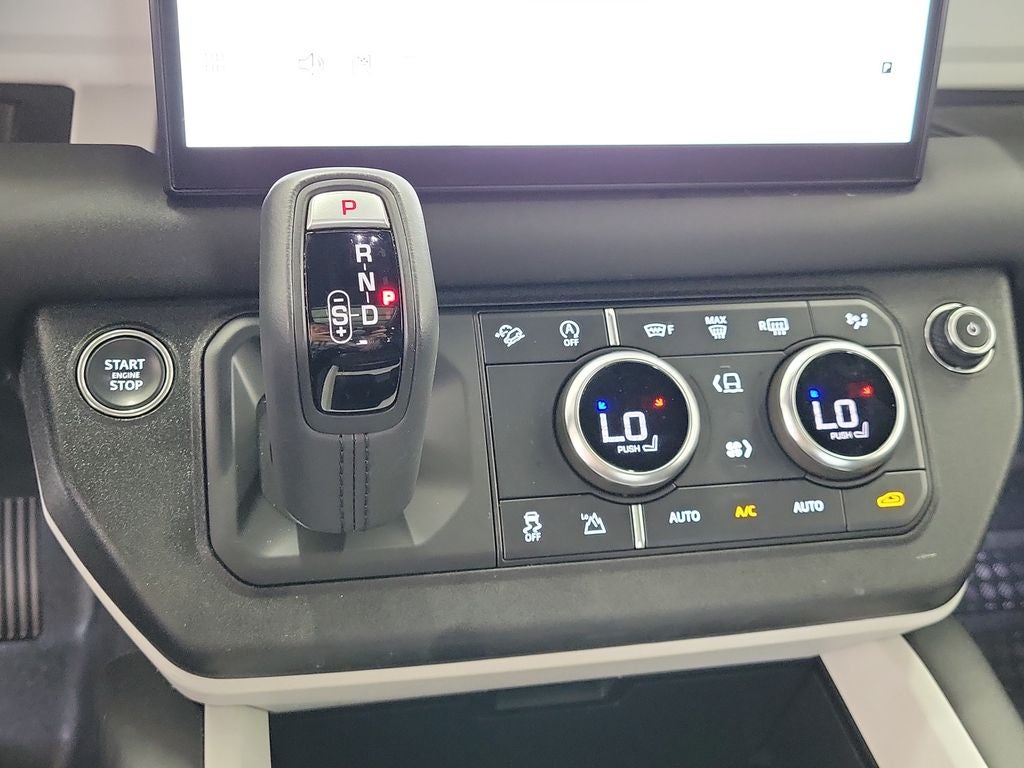 2025 Land Rover Defender 110 S