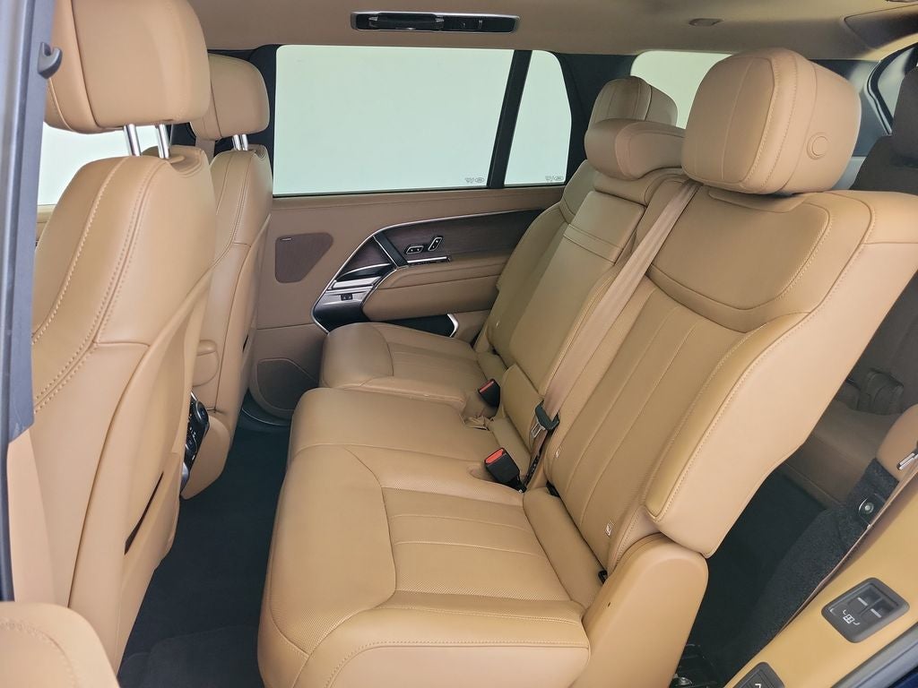 2023 Land Rover Range Rover SE LWB