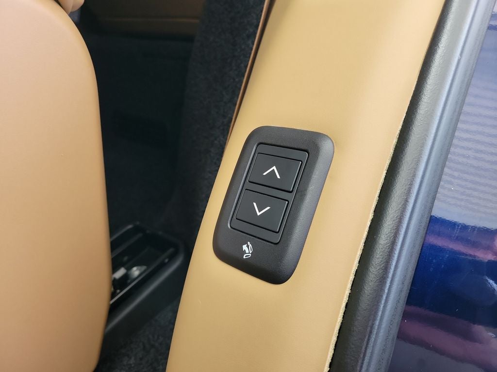 2023 Land Rover Range Rover SE LWB