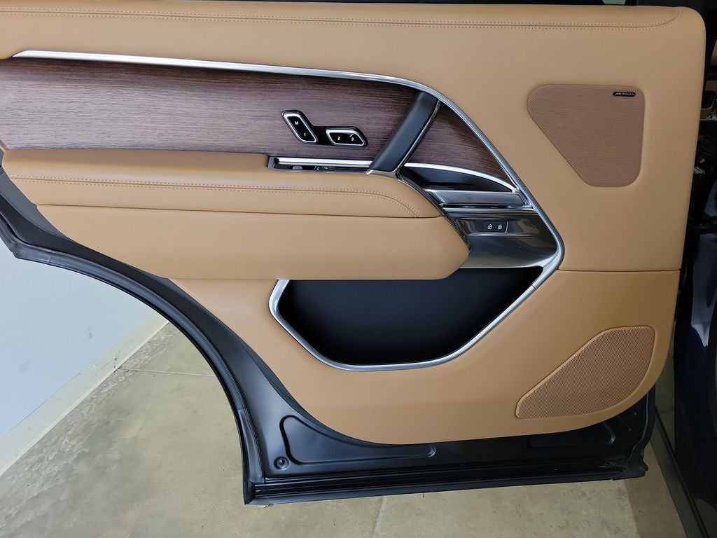 2023 Land Rover Range Rover SE LWB