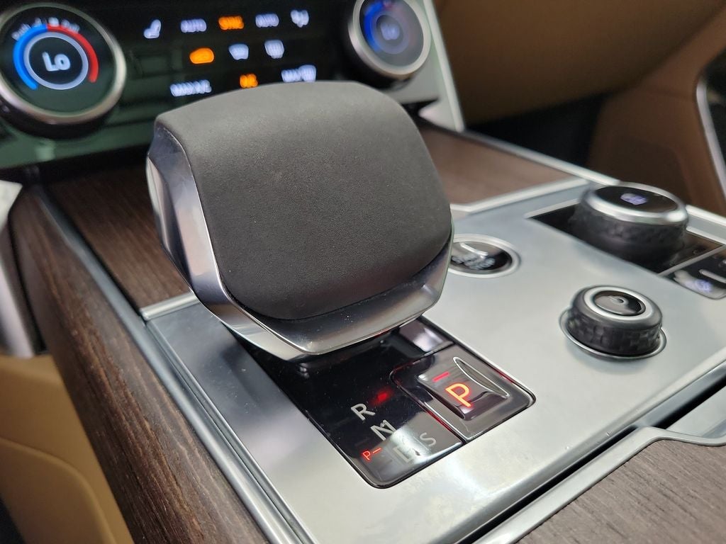 2023 Land Rover Range Rover SE LWB