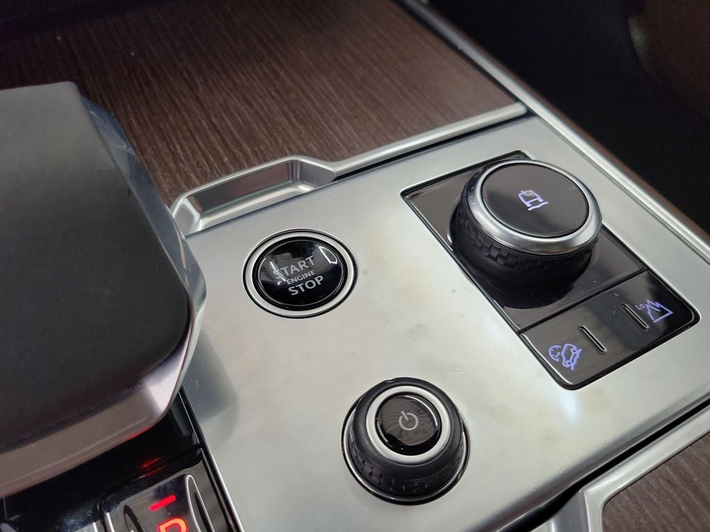 2023 Land Rover Range Rover SE LWB
