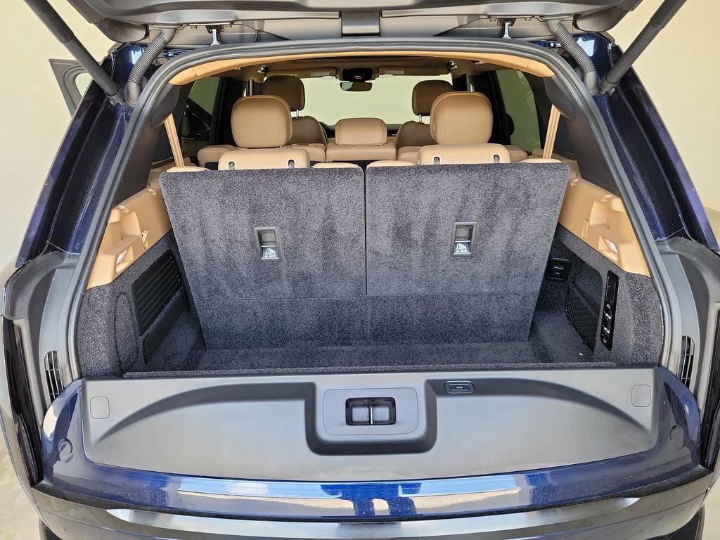2023 Land Rover Range Rover SE LWB