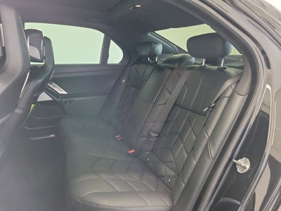 2025 BMW 7 Series 740i