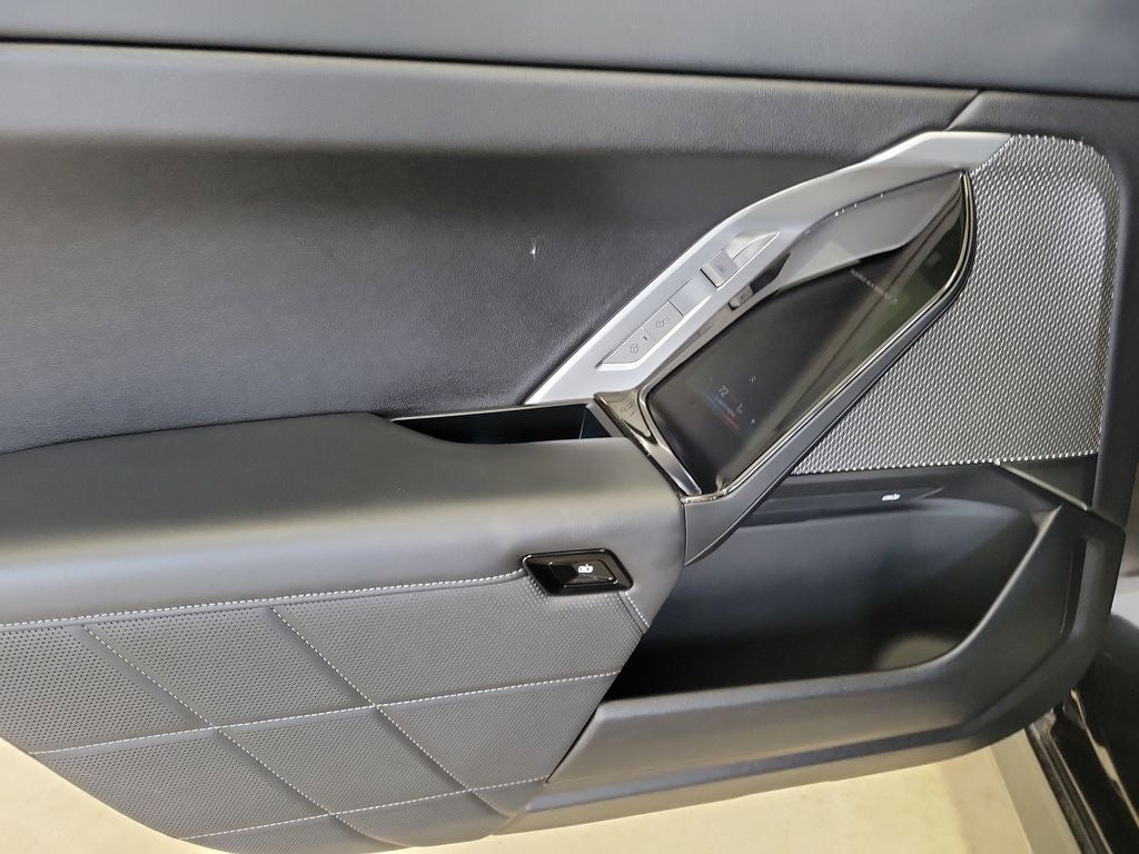 2025 BMW 7 Series 740i