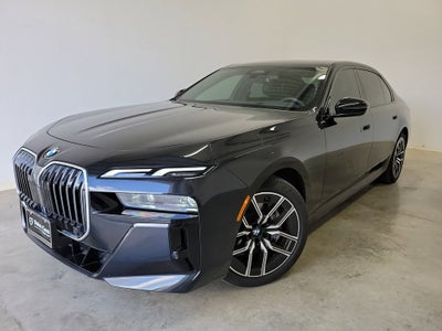 2025 BMW 7 Series 740i