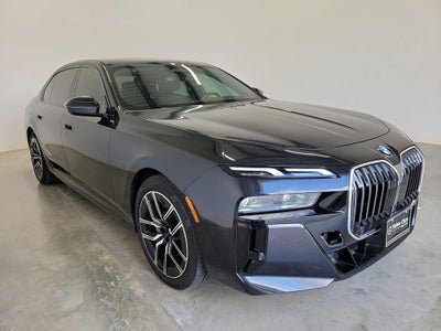 2025 BMW 7 Series 740i