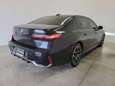 2025 BMW 7 Series 740i