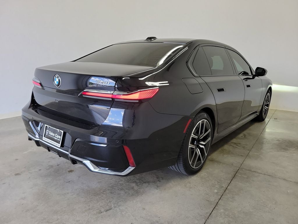 2025 BMW 7 Series 740i
