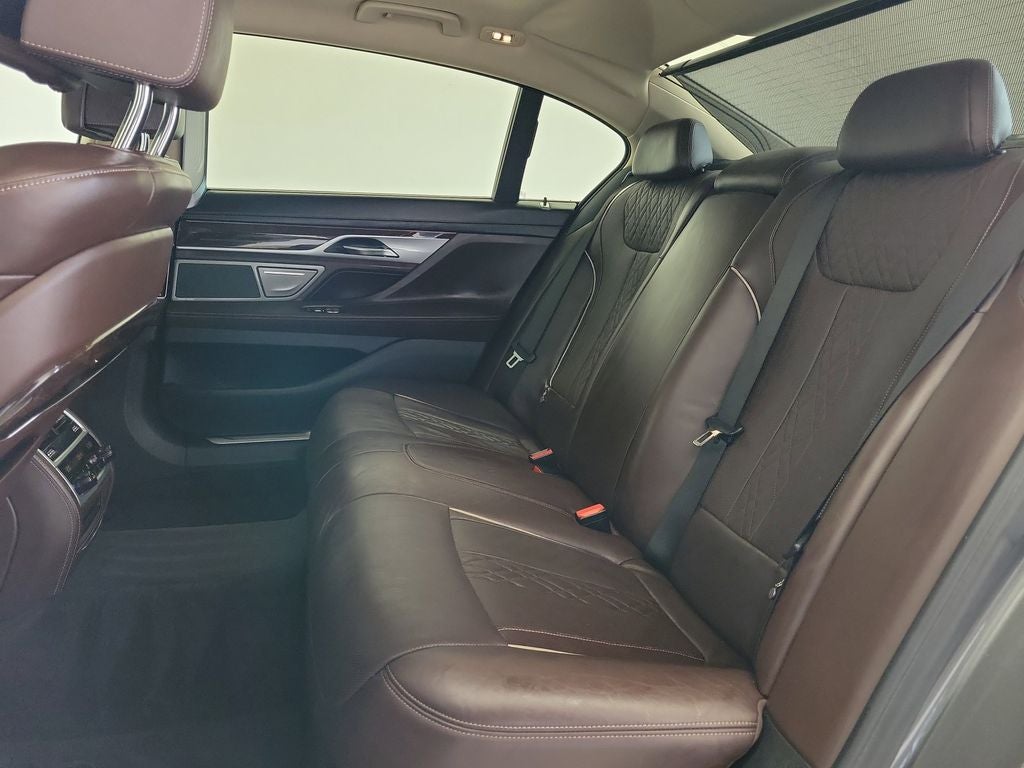 2017 BMW 7 Series 740i