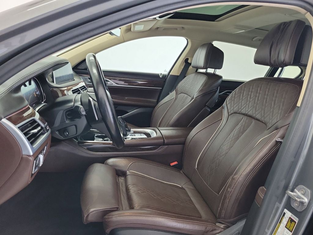 2017 BMW 7 Series 740i