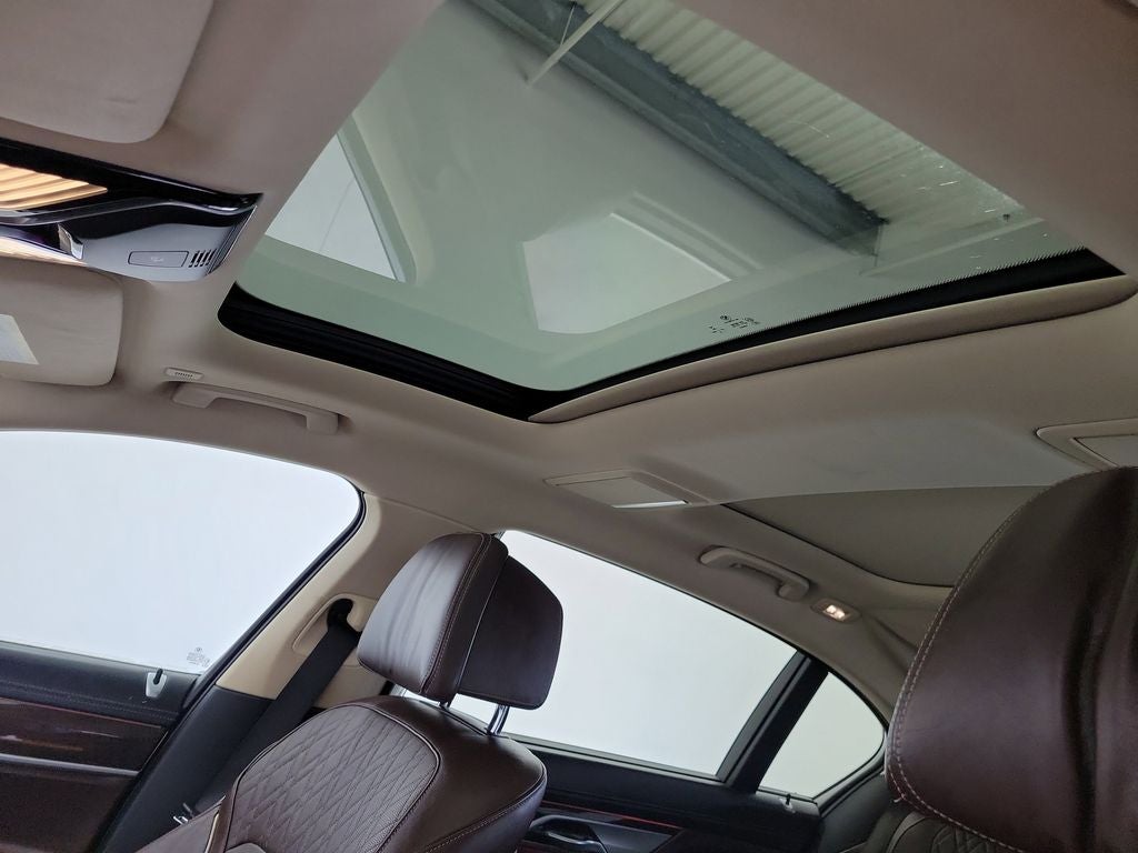2017 BMW 7 Series 740i