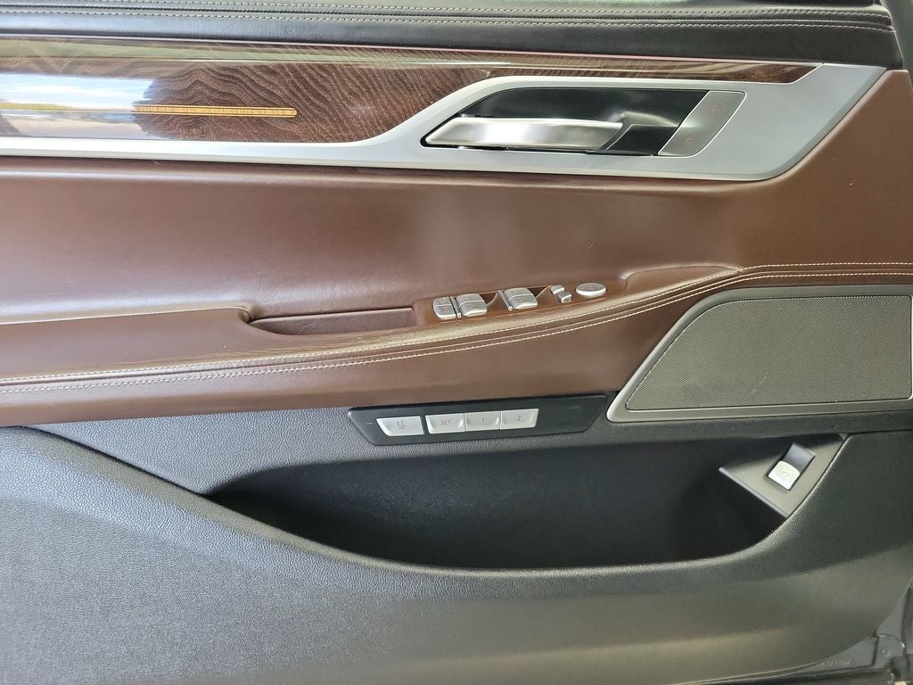 2017 BMW 7 Series 740i