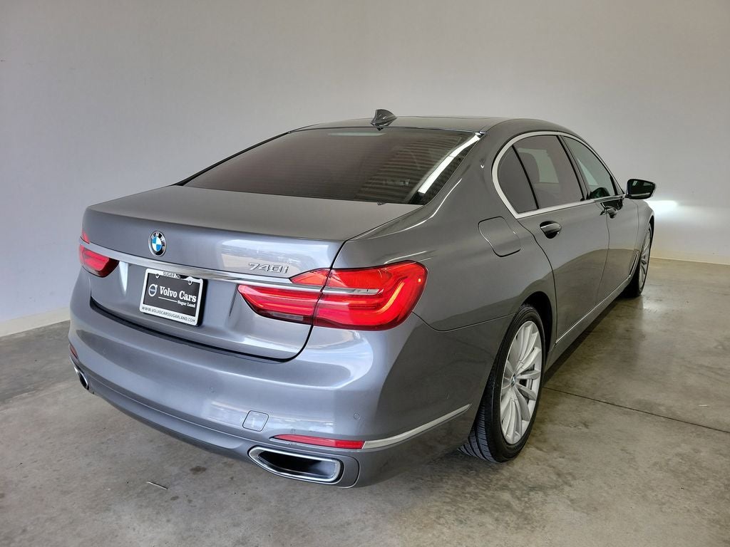 2017 BMW 7 Series 740i
