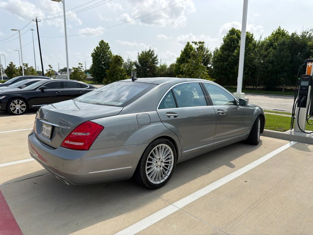 2010 Mercedes-Benz S-Class S 550