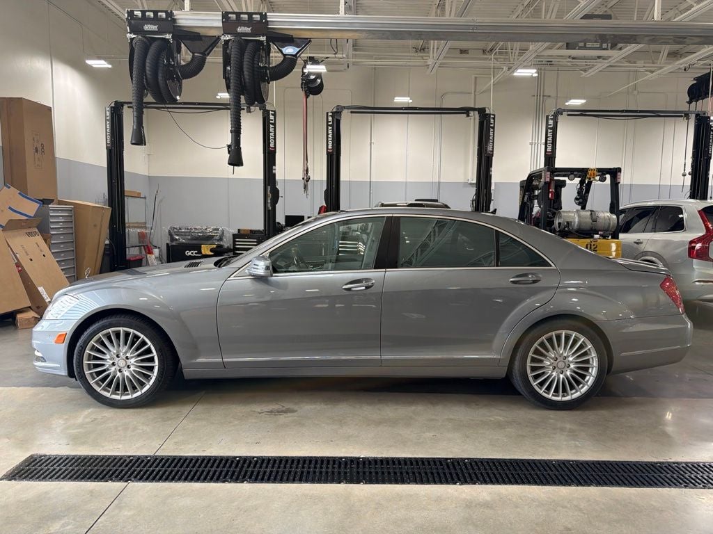 2010 Mercedes-Benz S-Class S 550