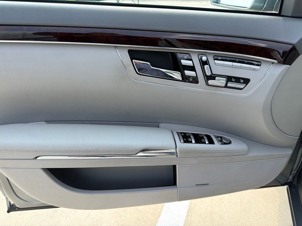 2010 Mercedes-Benz S-Class S 550